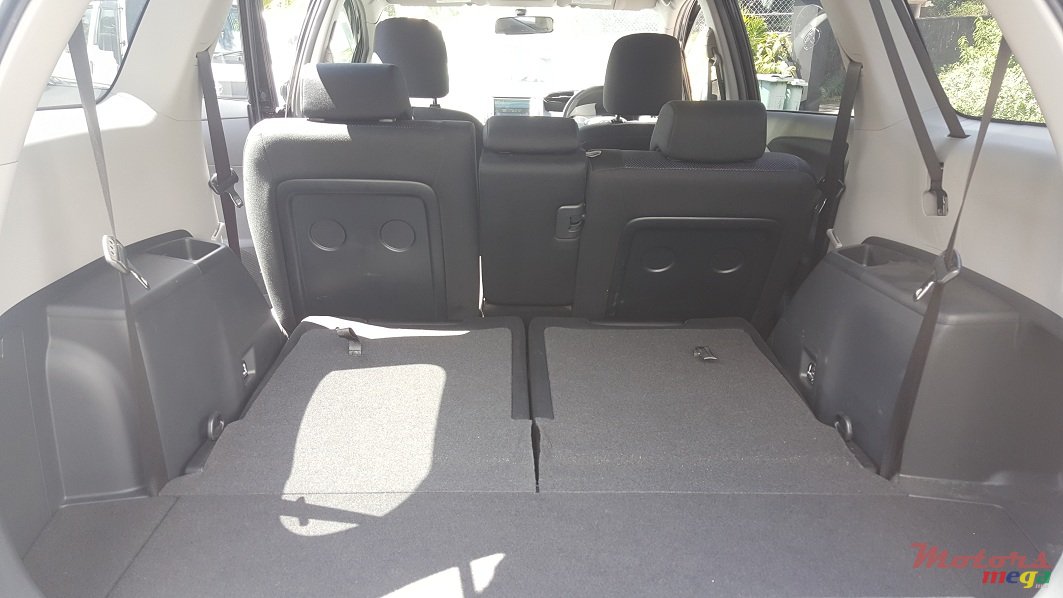 2013' Toyota Wish photo #6