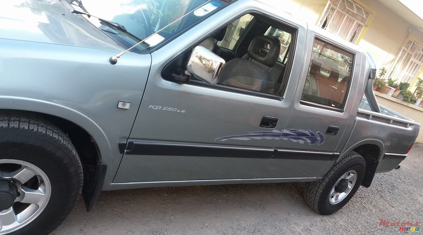 2003' Isuzu 2X4 (KB 250) photo #3