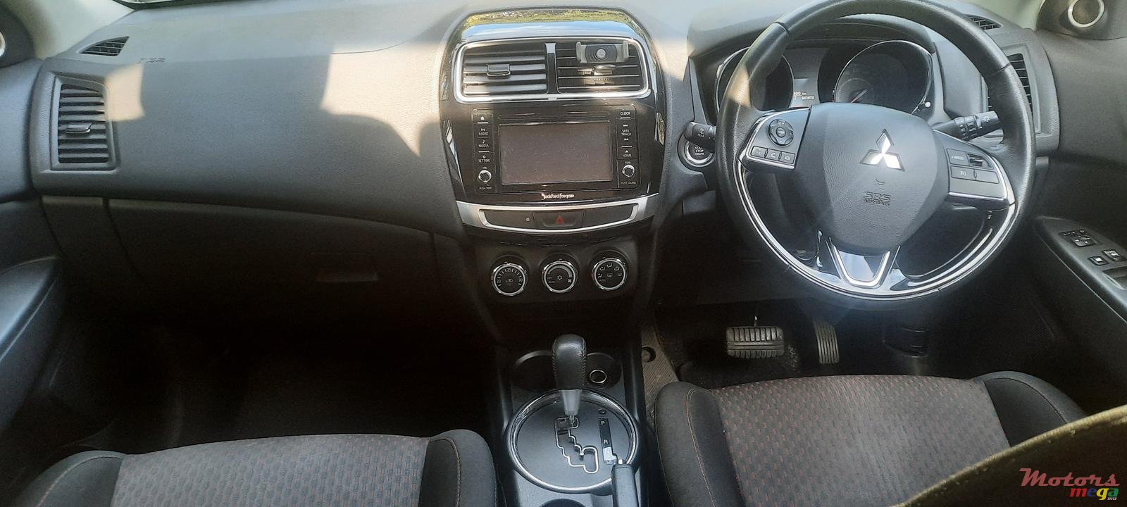 2016' Mitsubishi ASX photo #5