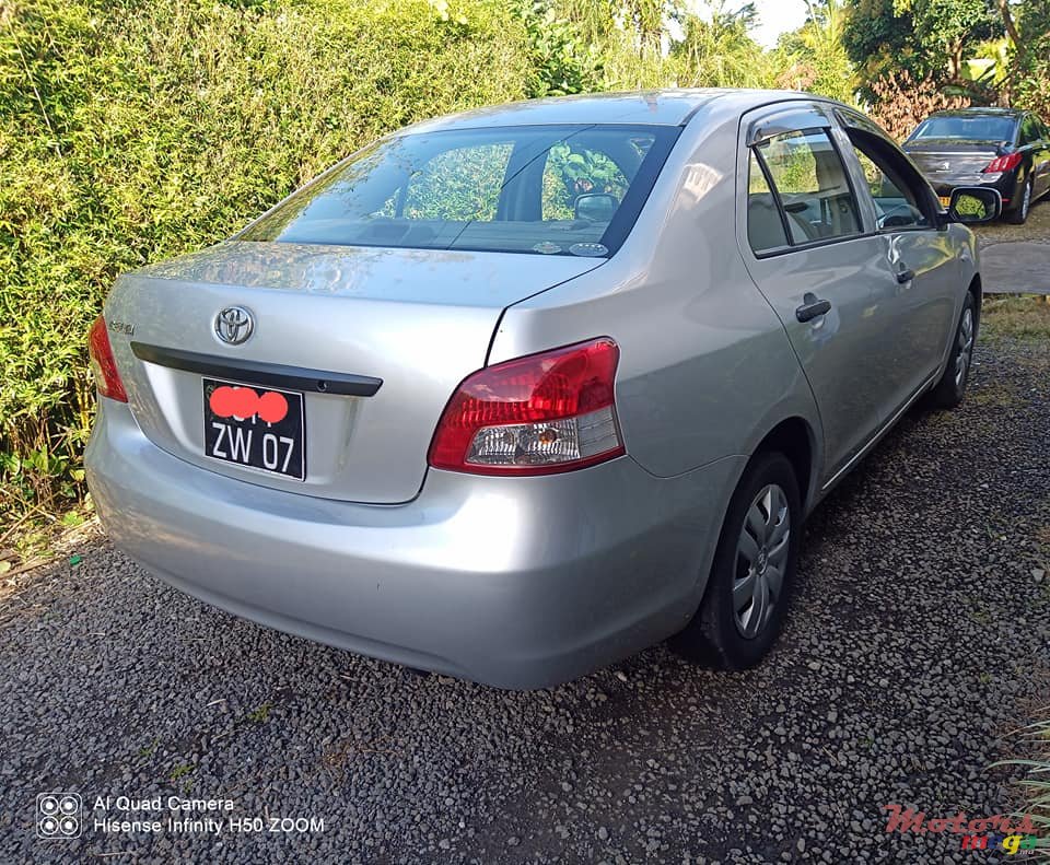 2007' Toyota Corolla BELTA 1.3L photo #1