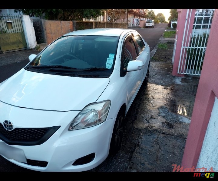 2009' Toyota Belta photo #6