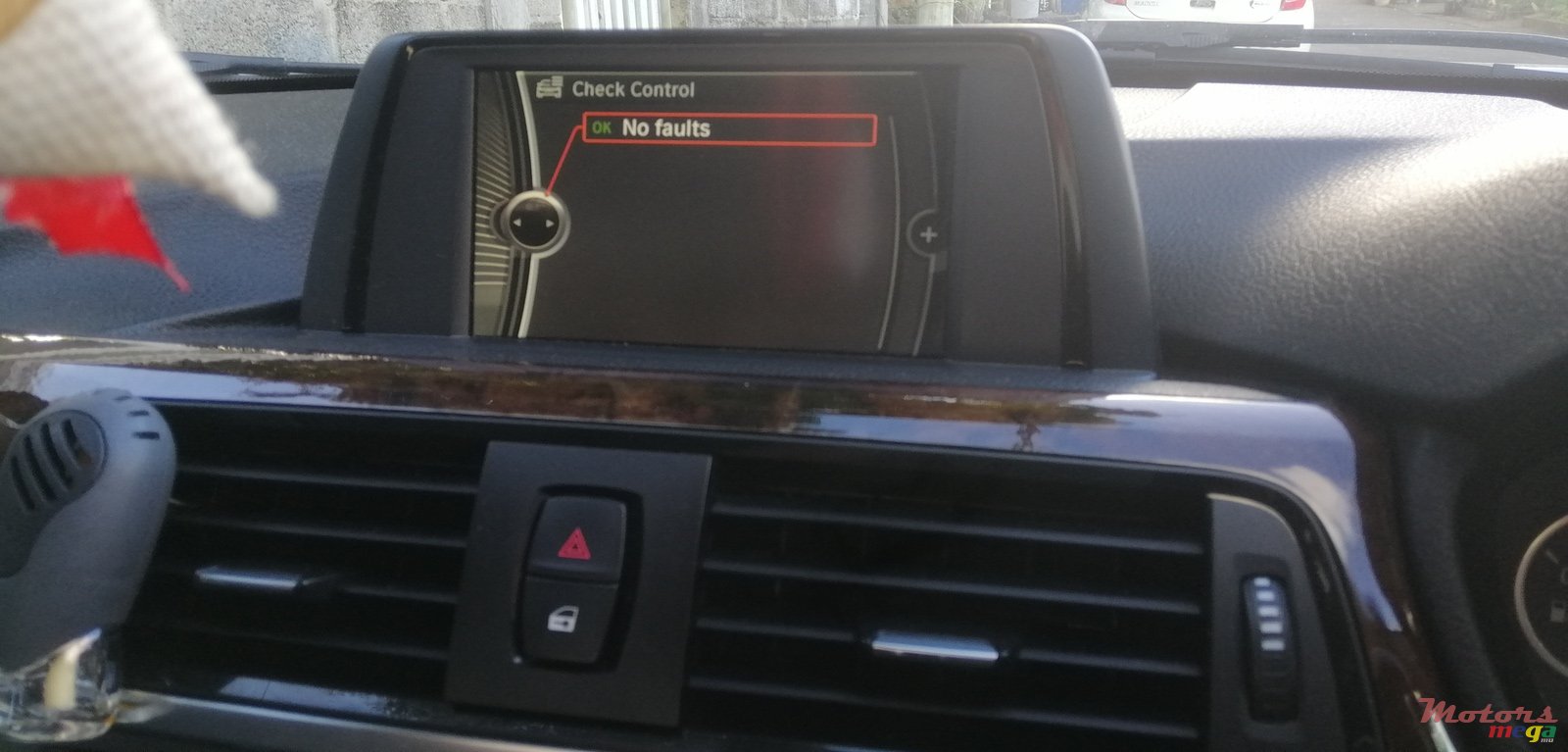 2013' BMW 3 Series photo #6