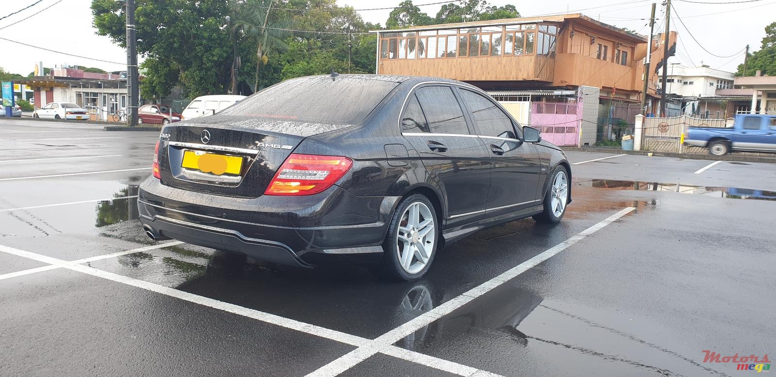 2011' Mercedes-Benz C-Class photo #4