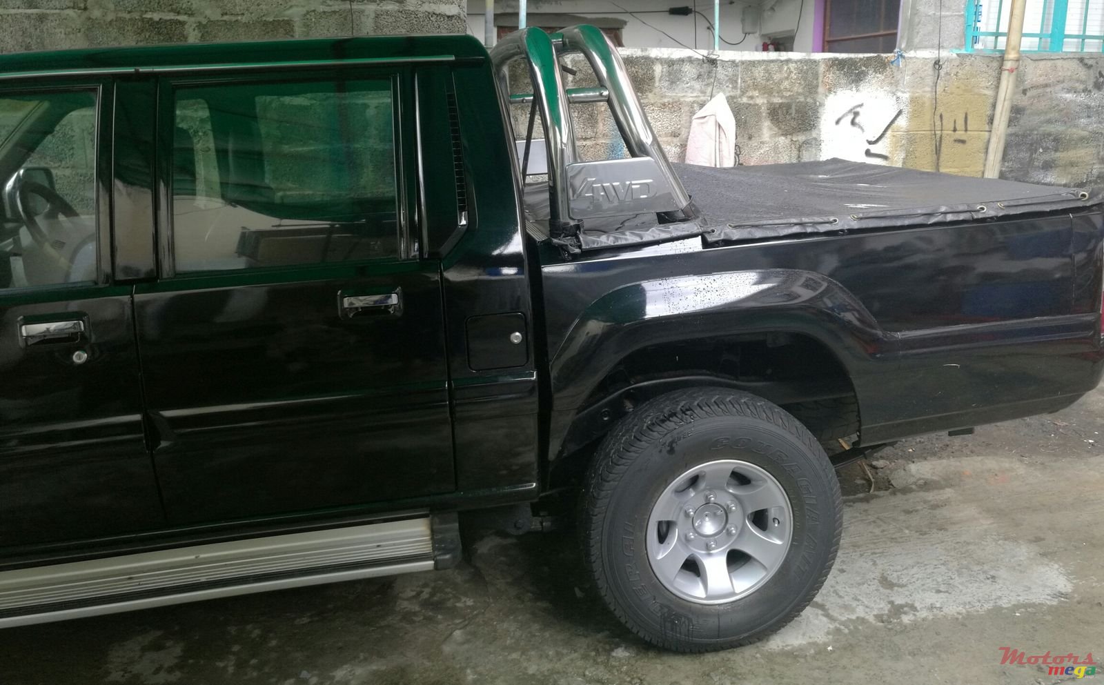 1993' Mitsubishi Strada photo #1