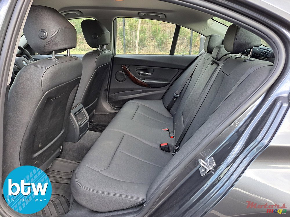 2018' BMW 3 Series photo #4