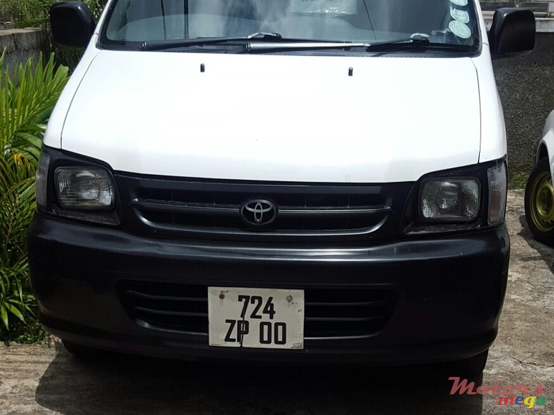 2000' Toyota Town Ace goods vehicle photo #1