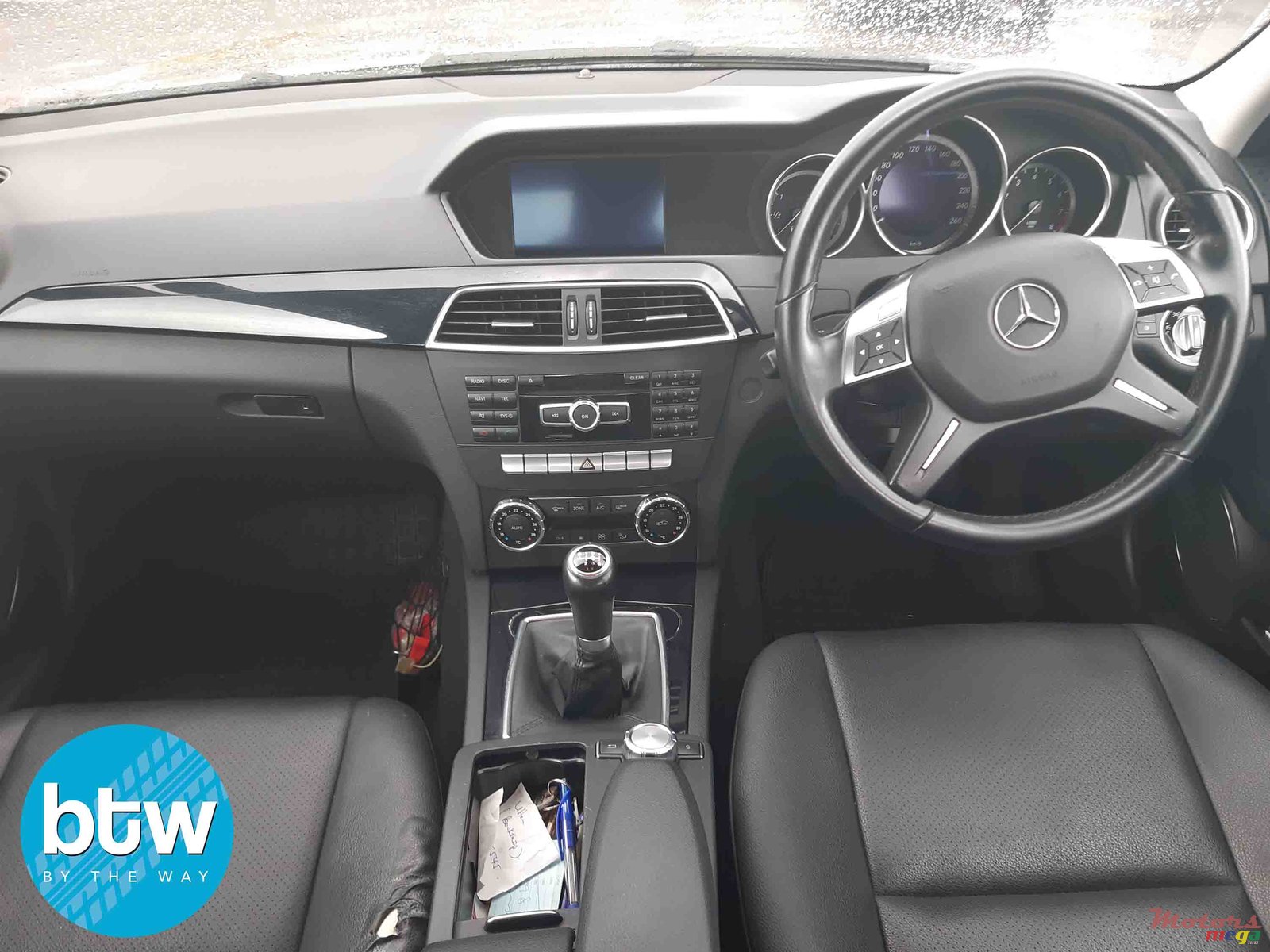 2011' Mercedes-Benz C-Class 180 photo #3