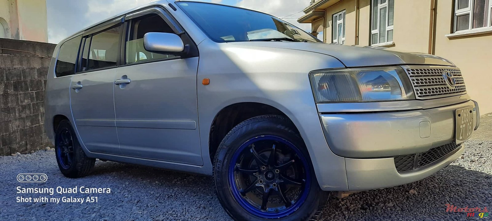 2005' Toyota Fielder photo #1