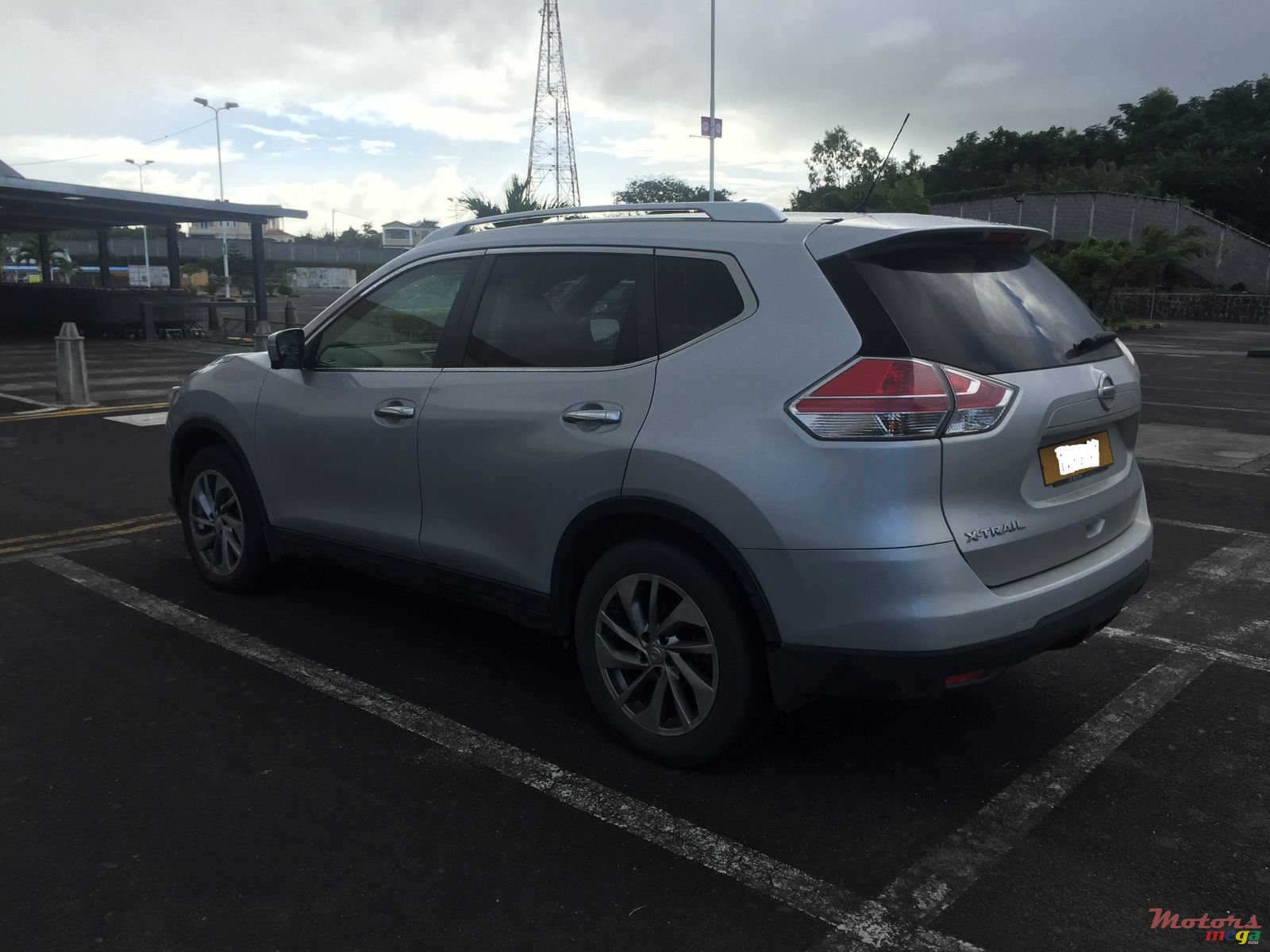 2015' Nissan X-Trail 2.0 4WD photo #3