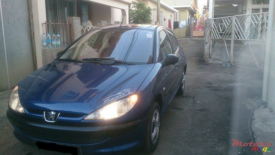 2003' Peugeot 206 photo #1