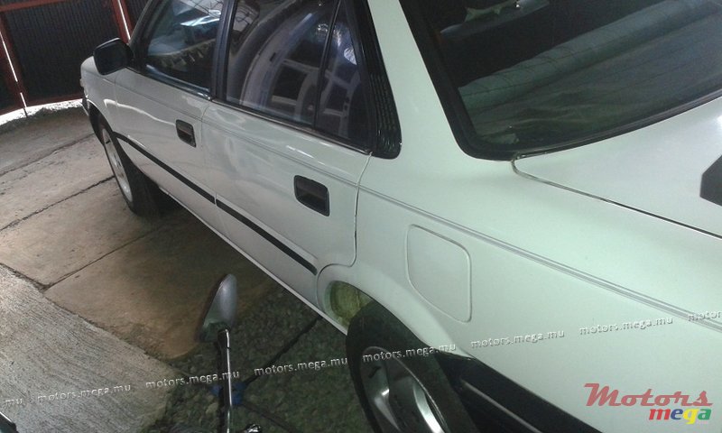 1990' Toyota Corolla photo #2