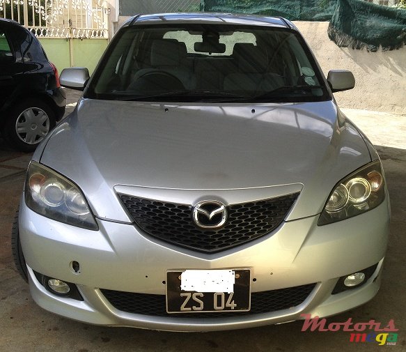 2004' Mazda Axela photo #1
