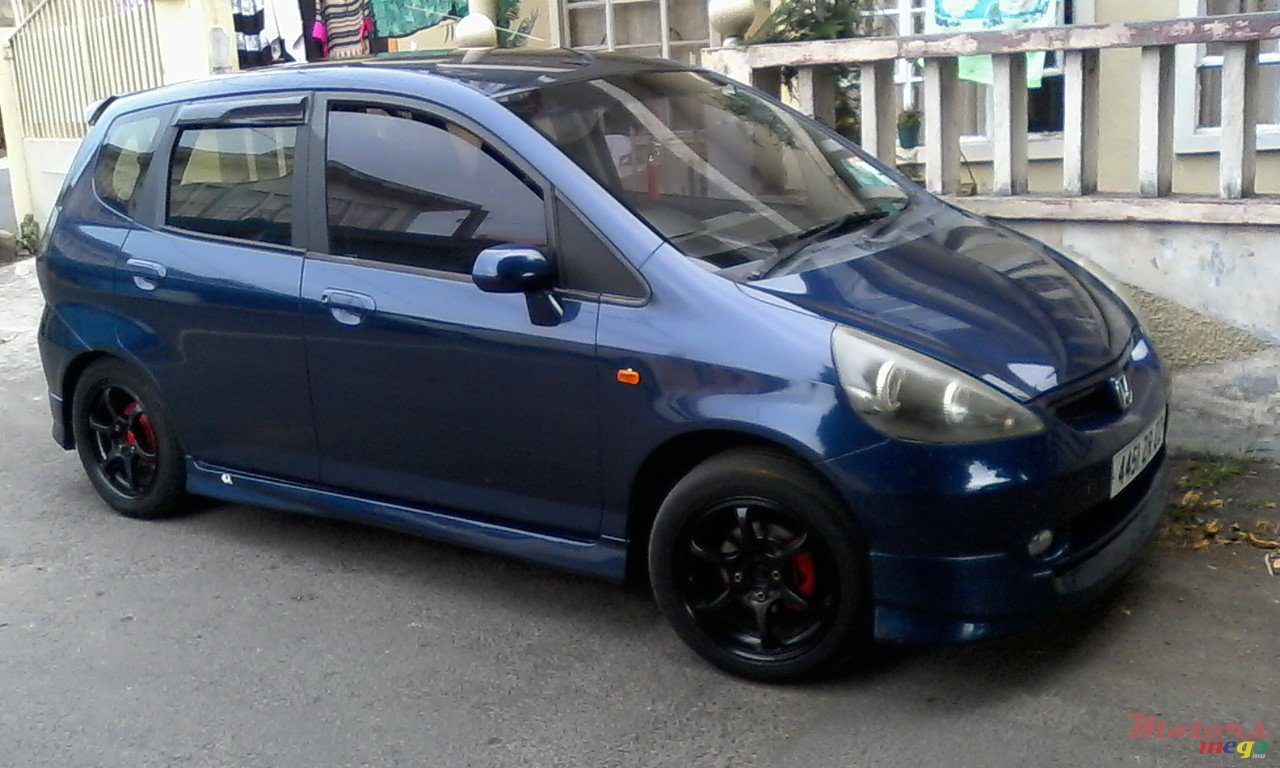2002' Honda Jazz photo #1