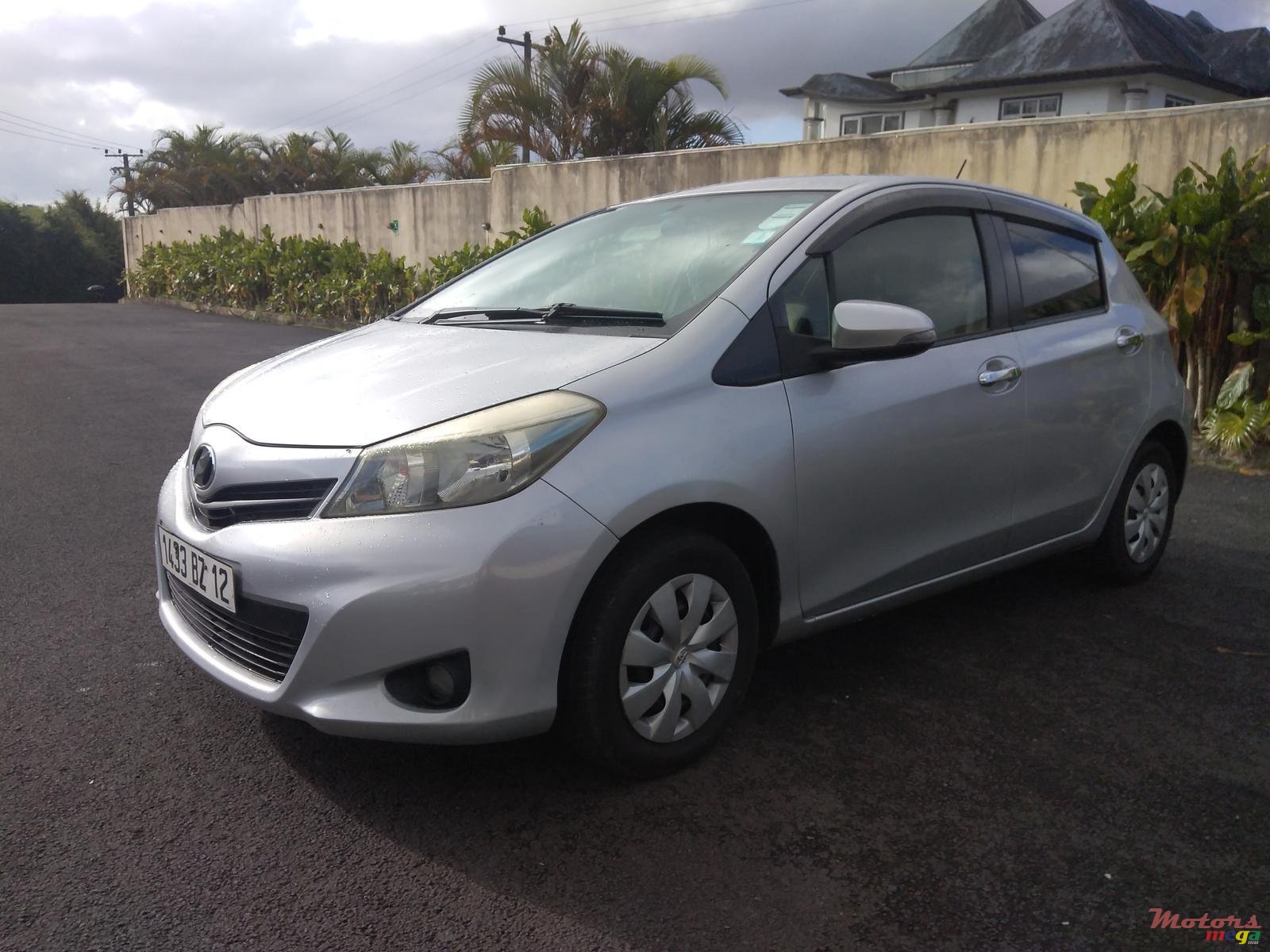 2012' Toyota Vitz photo #2