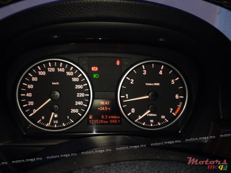 2007' BMW 3 Series 320i photo #3