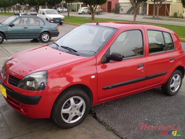 2005' Renault Clio 1124cc INJECTION photo #1