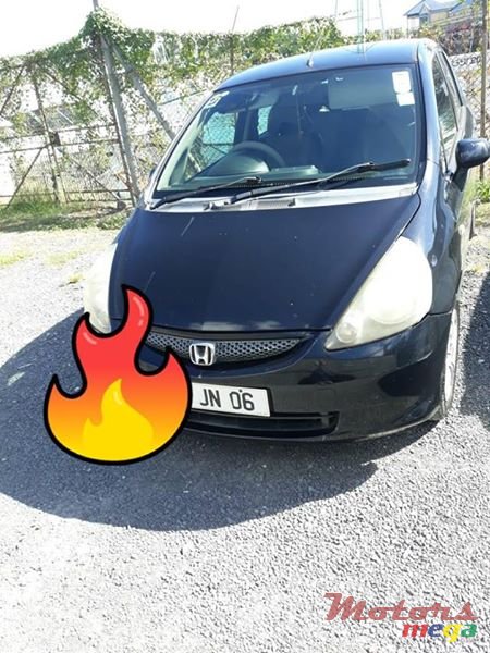 2006' Honda Jazz photo #2