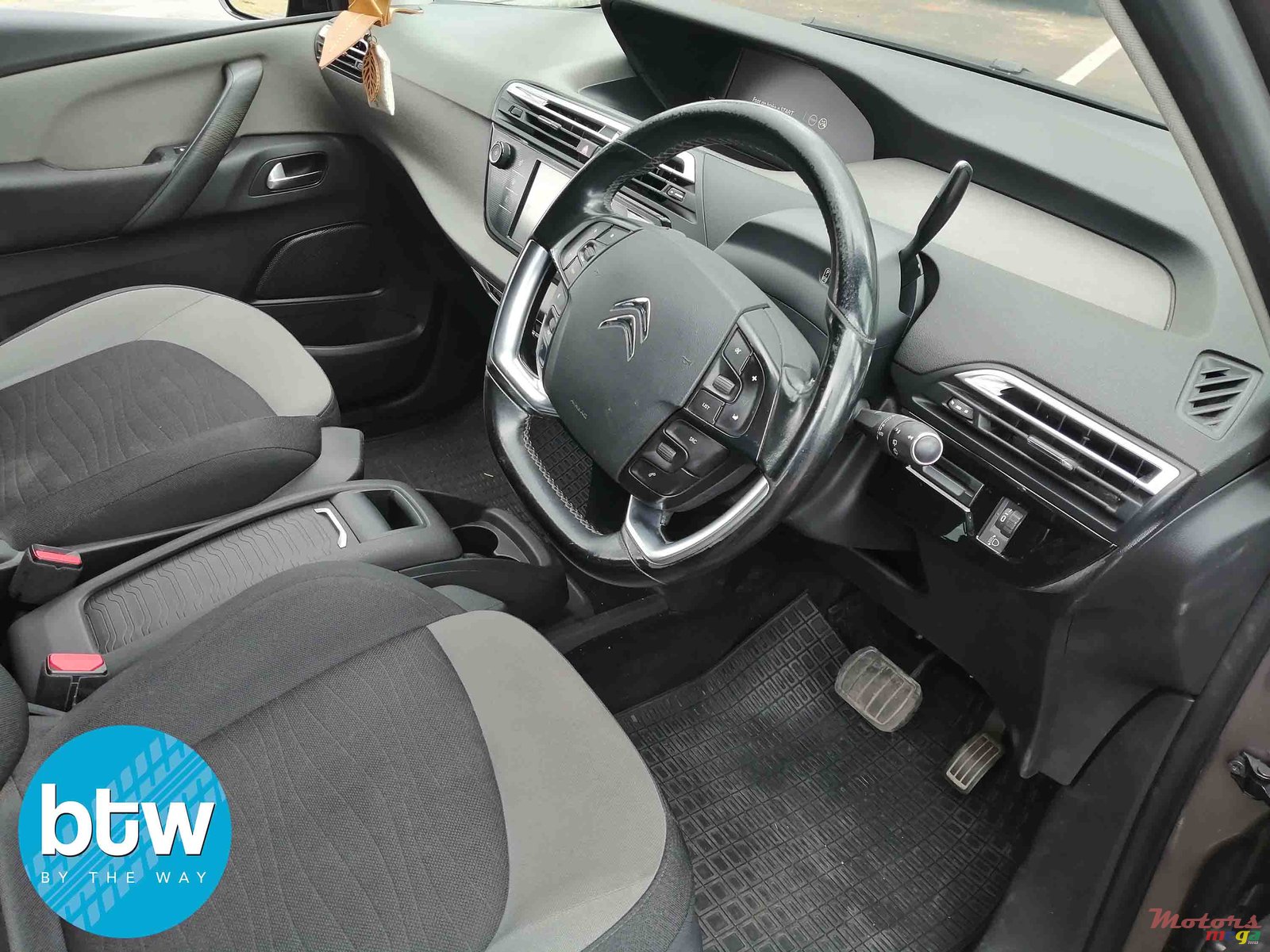 2016' Citroen C4 Picasso 7 seaters photo #6