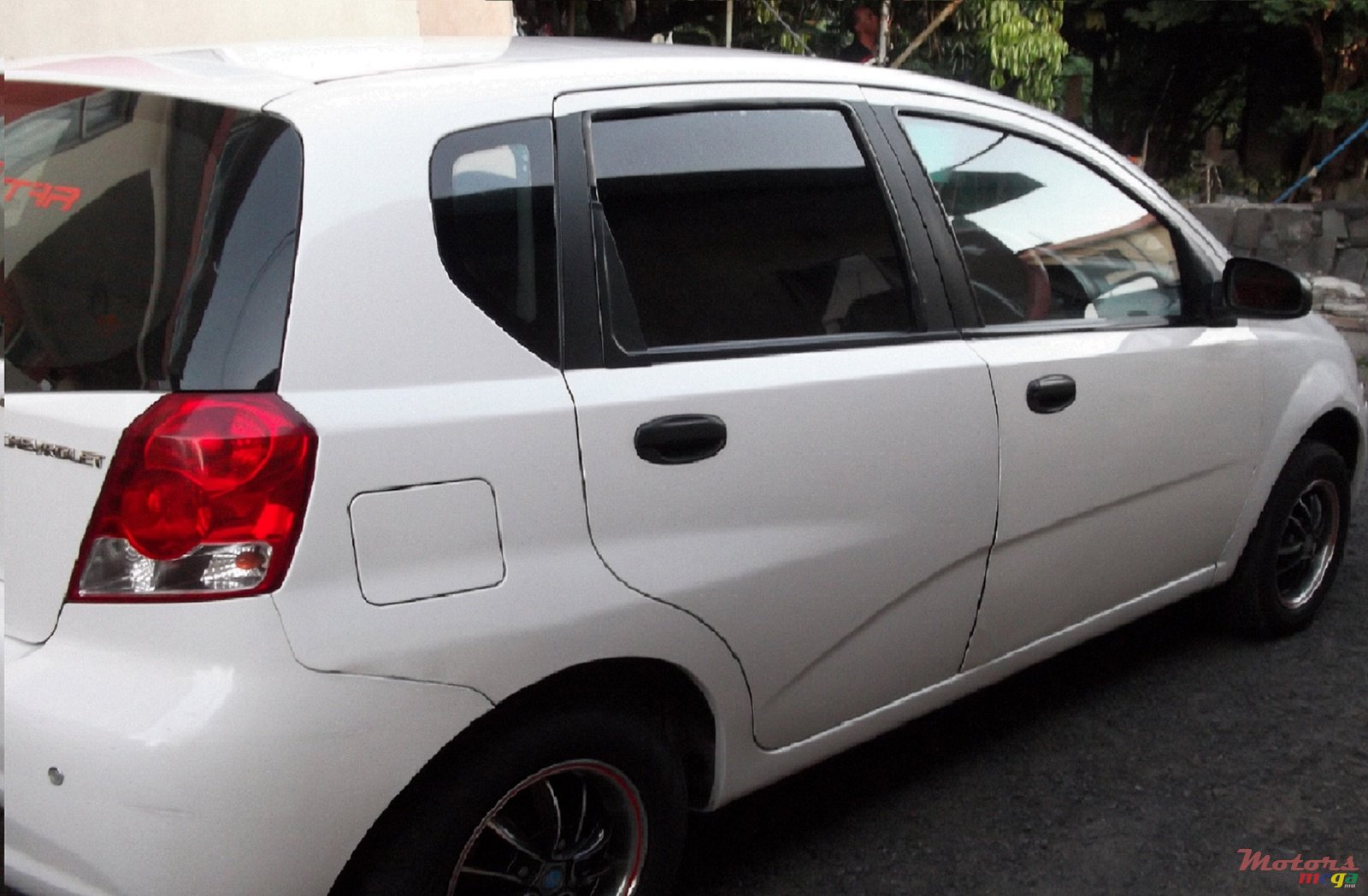 2004' Chevrolet Aveo photo #1