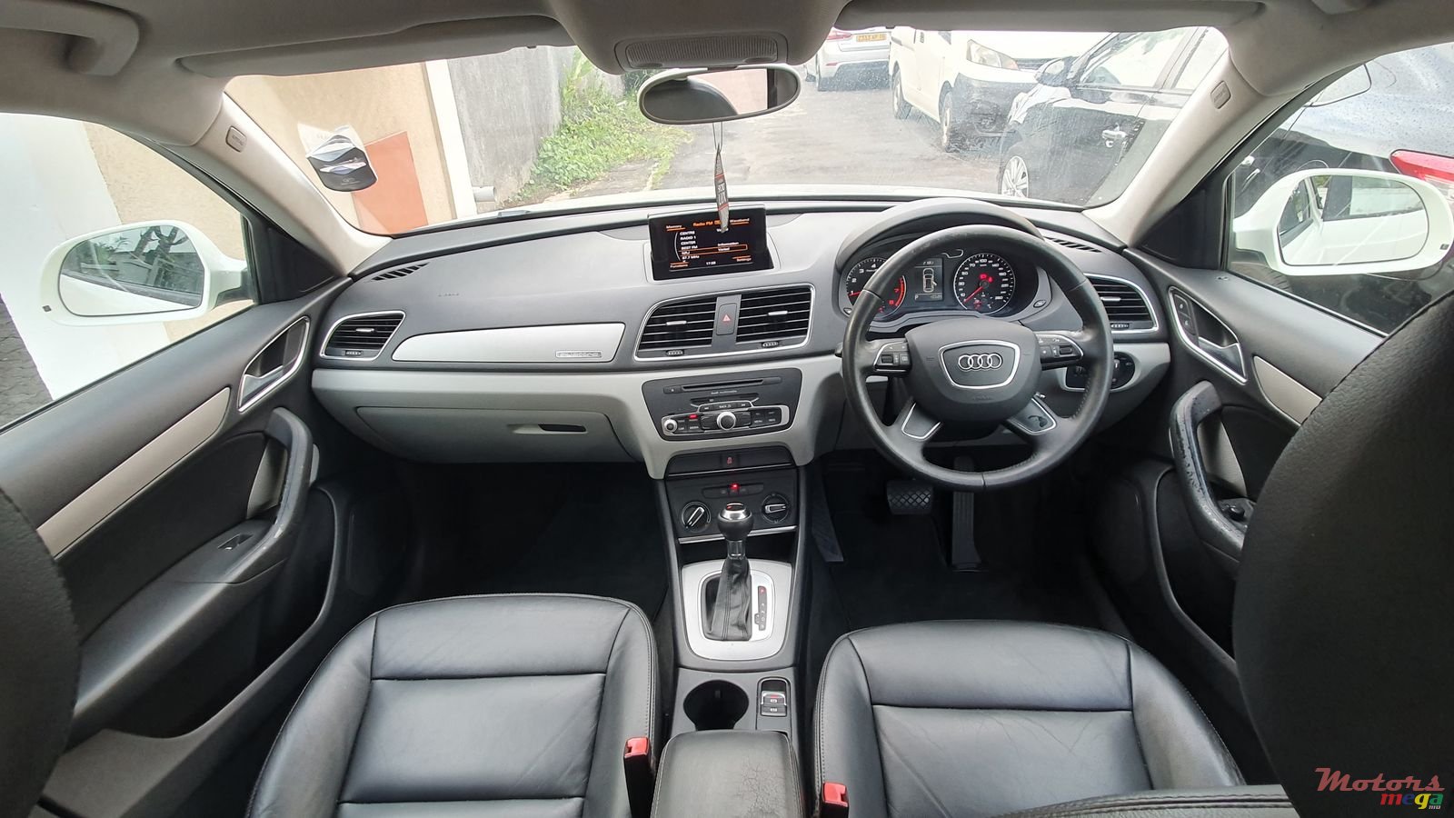 2013' Audi Q3 photo #6