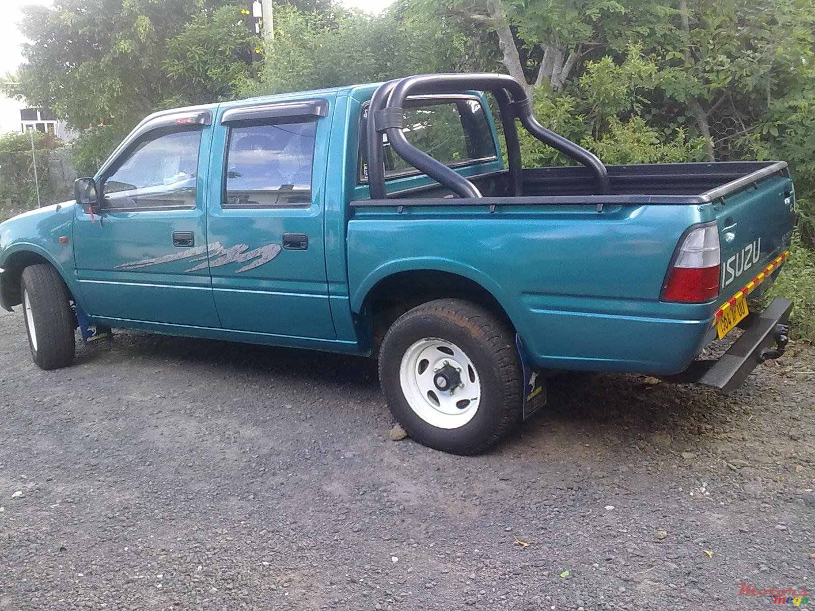 2000' Isuzu Aska photo #5