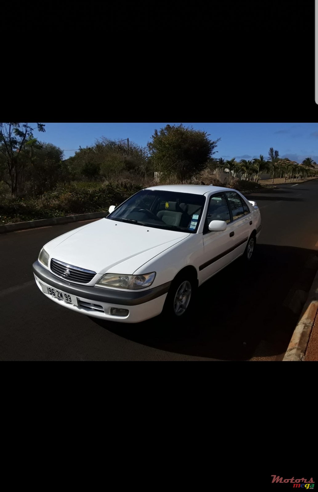 1999' Toyota Premio photo #2