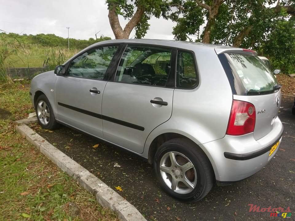 2002' Volkswagen Polo photo #2