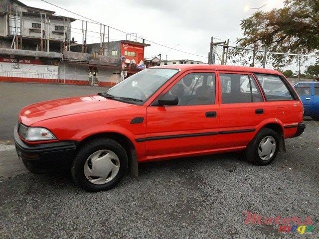 1989' Toyota Autovan photo #5