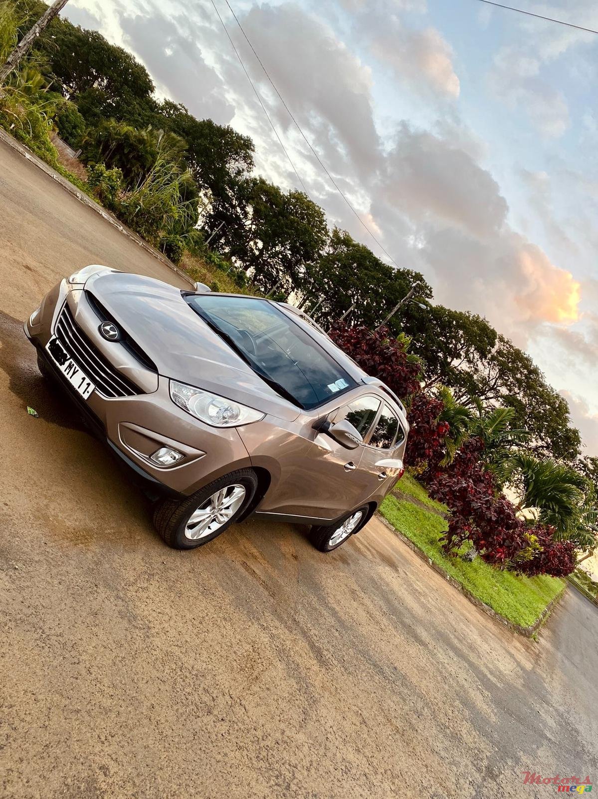 2011' Hyundai ix35 photo #4