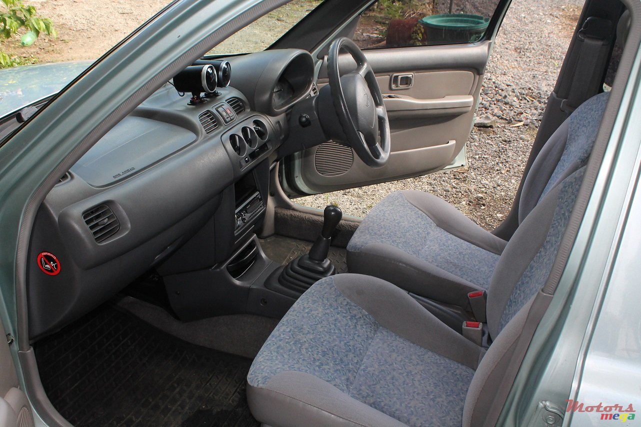 1997' Nissan Micra photo #6