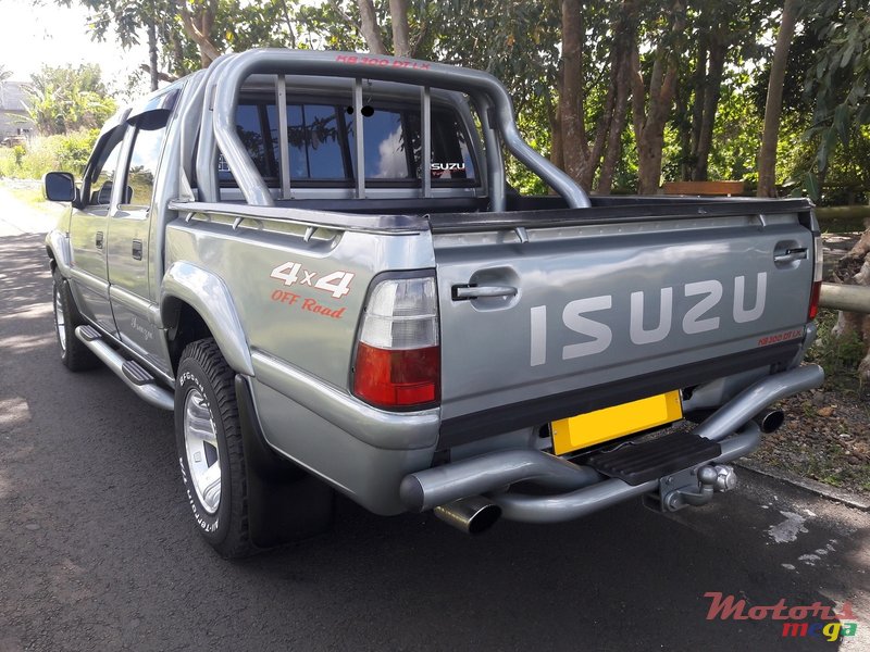 2003' Isuzu KB 300 photo #3