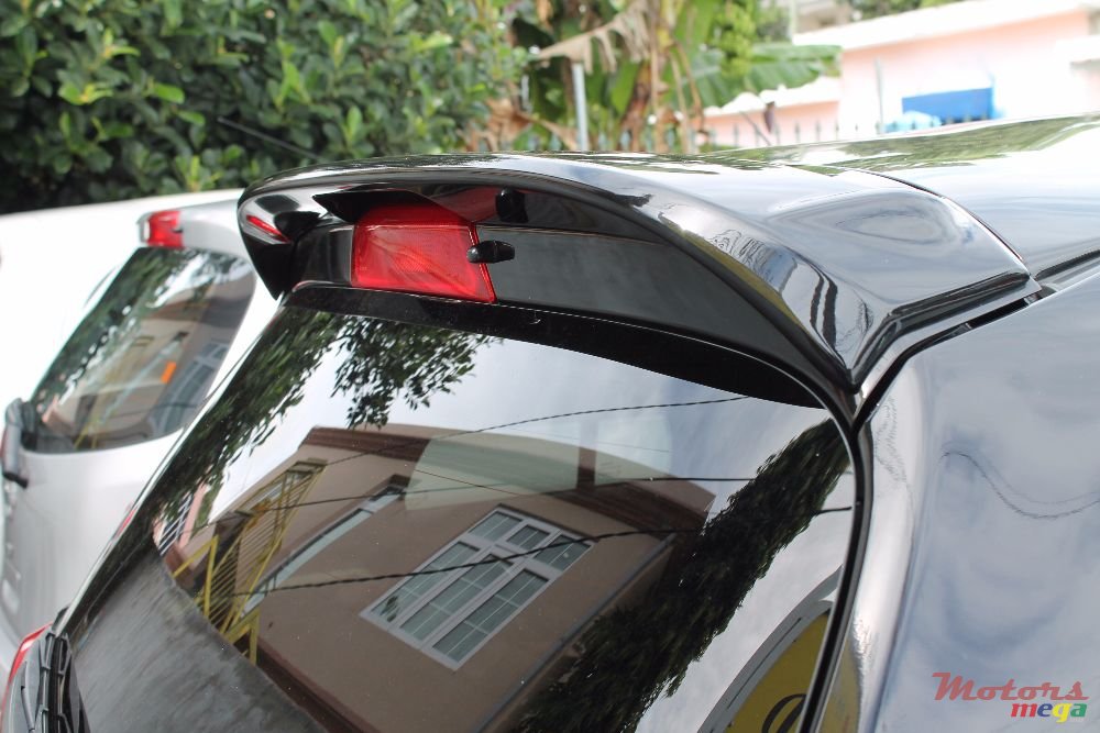 2012' Nissan Micra photo #3