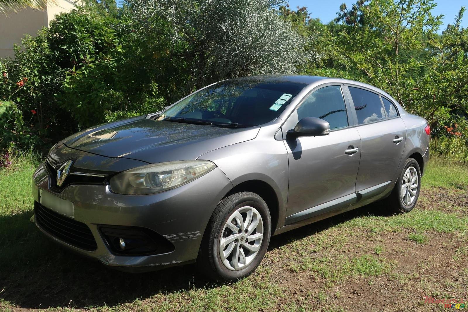 2014' Renault Fluence photo #3