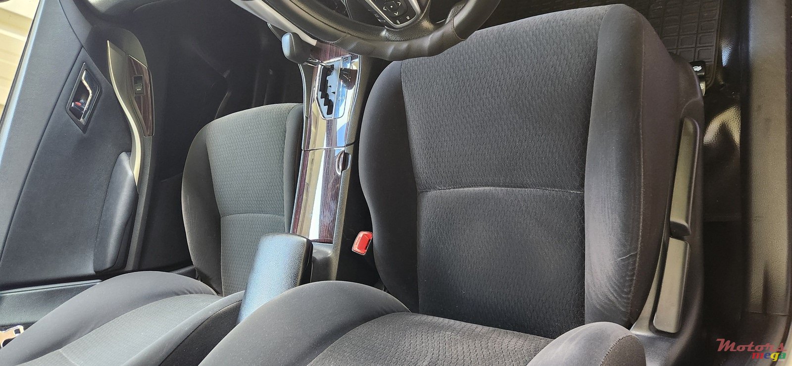 2016' Toyota Allion A15 photo #6