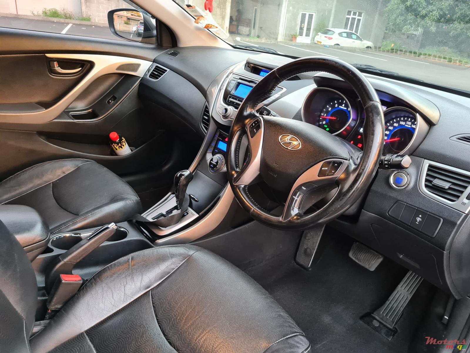 2013' Hyundai Elantra Automatic photo #7