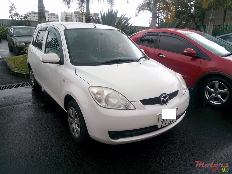 2007' Mazda Demio photo #1