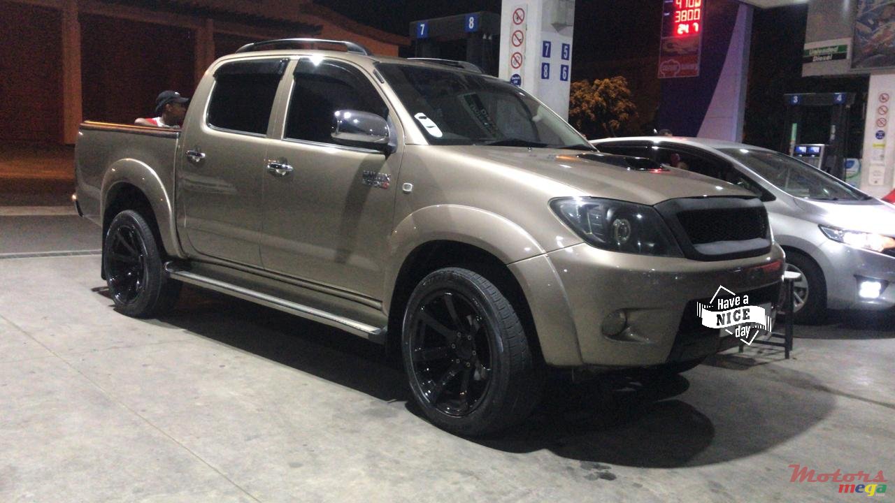 2008' Toyota Hilux Freshly paint photo #1