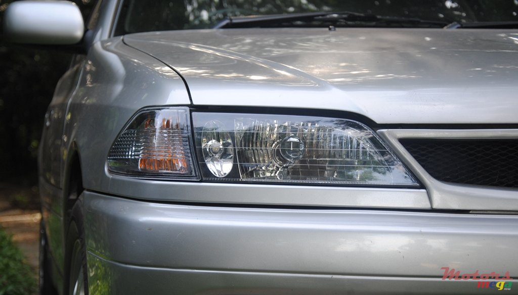 2001' Toyota Carina photo #2