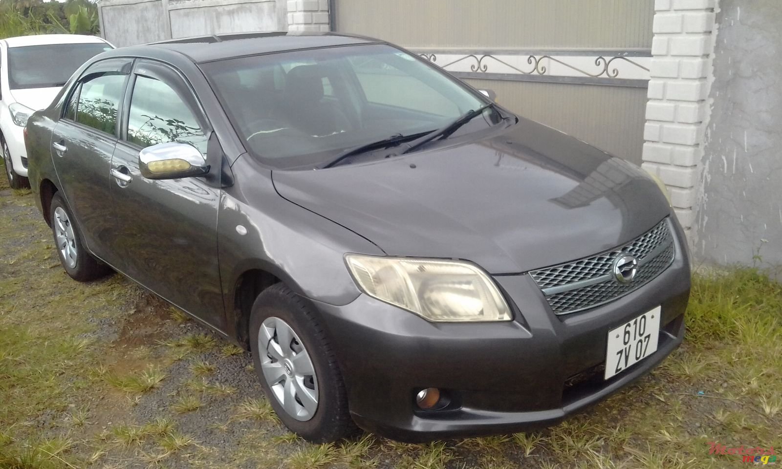 2007' Toyota Axio photo #1