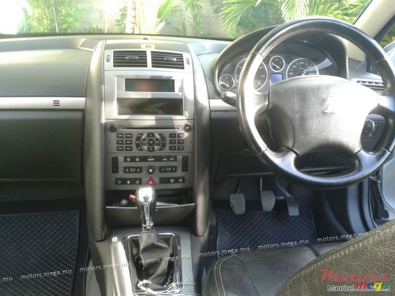 2005' Peugeot photo #3