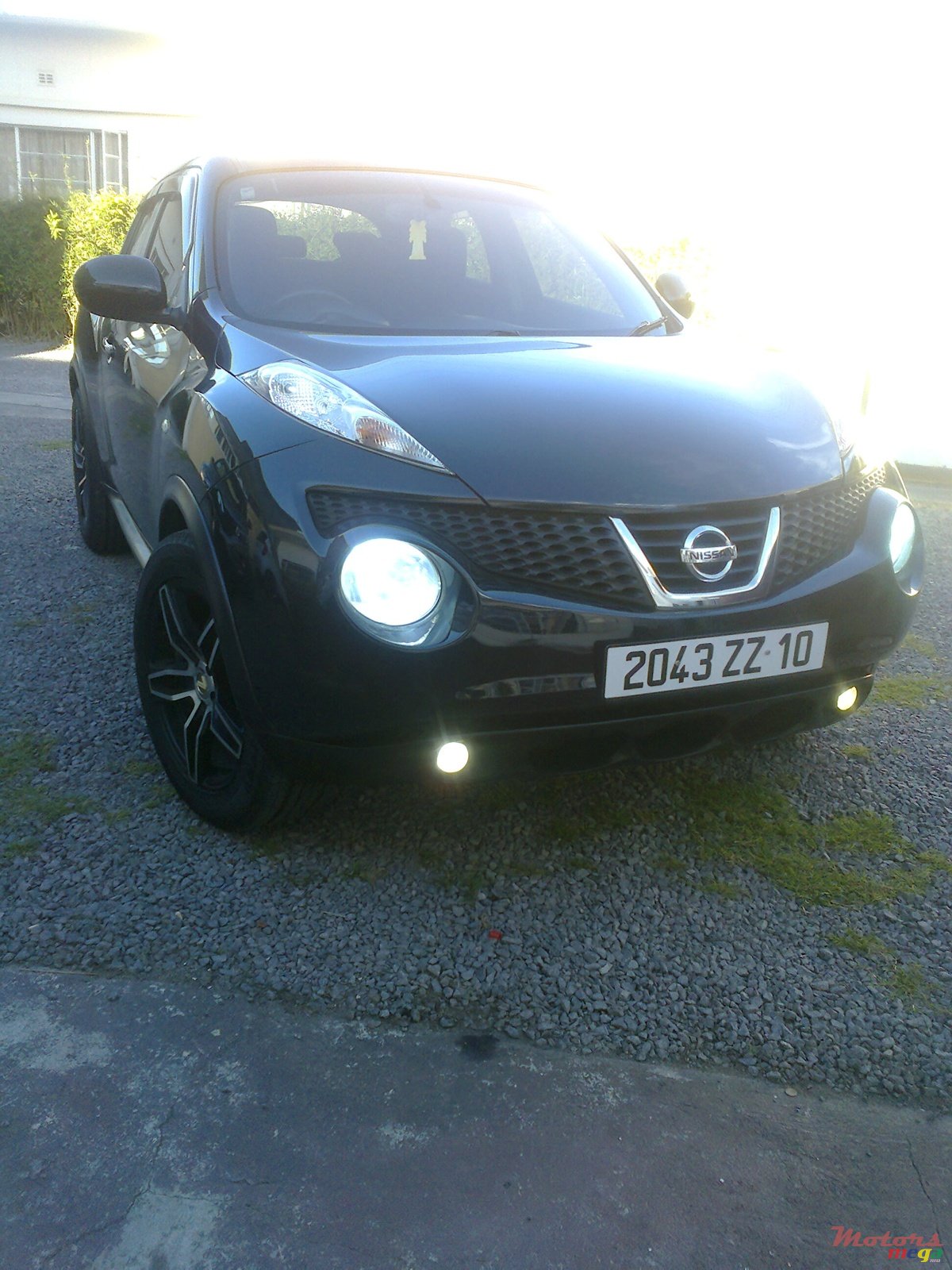 2010' Nissan Juke 1500 dual mode photo #1