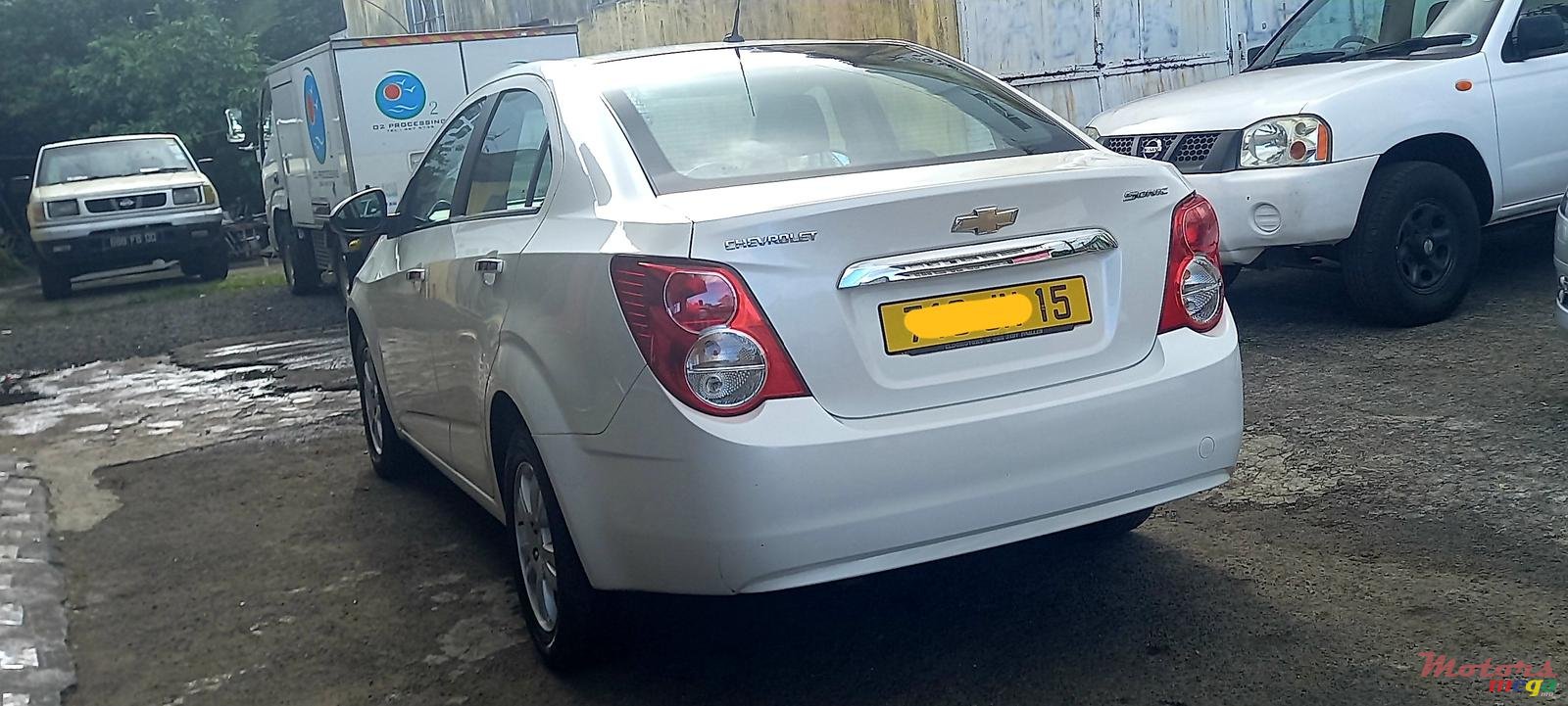 2015' Chevrolet Sonic photo #3