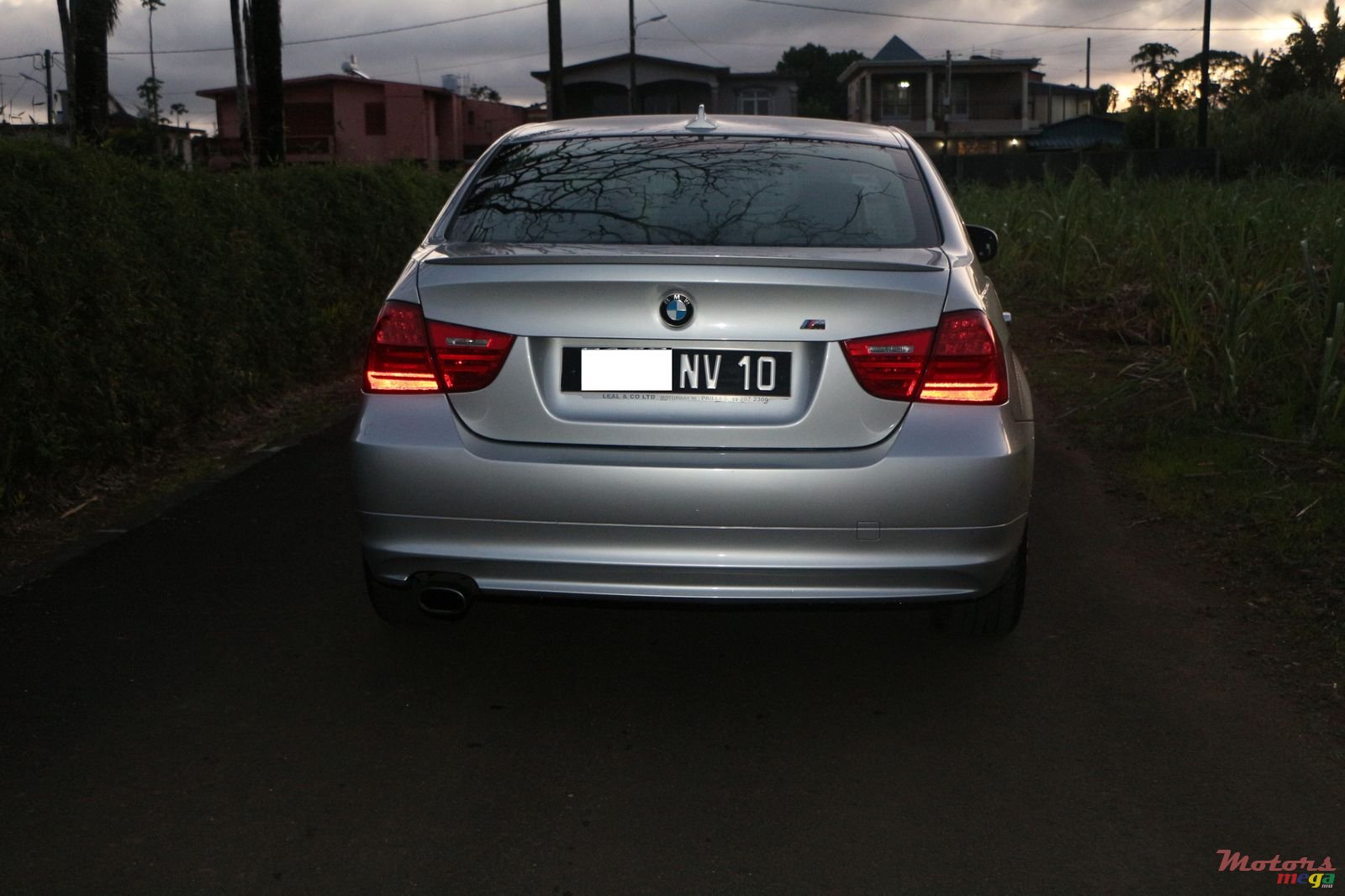 2010' BMW 316 sport photo #4