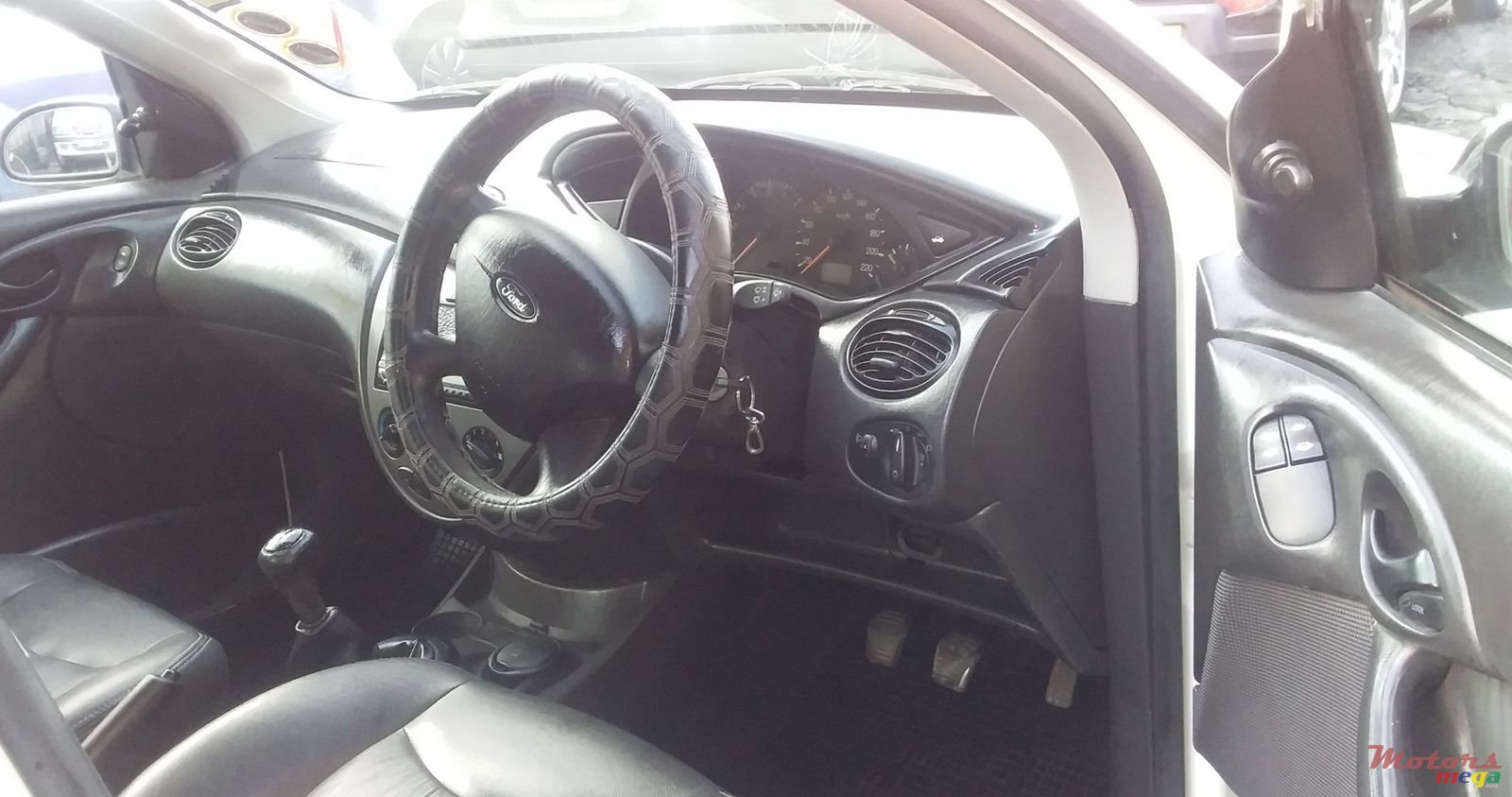 2005' Ford Focus photo #3