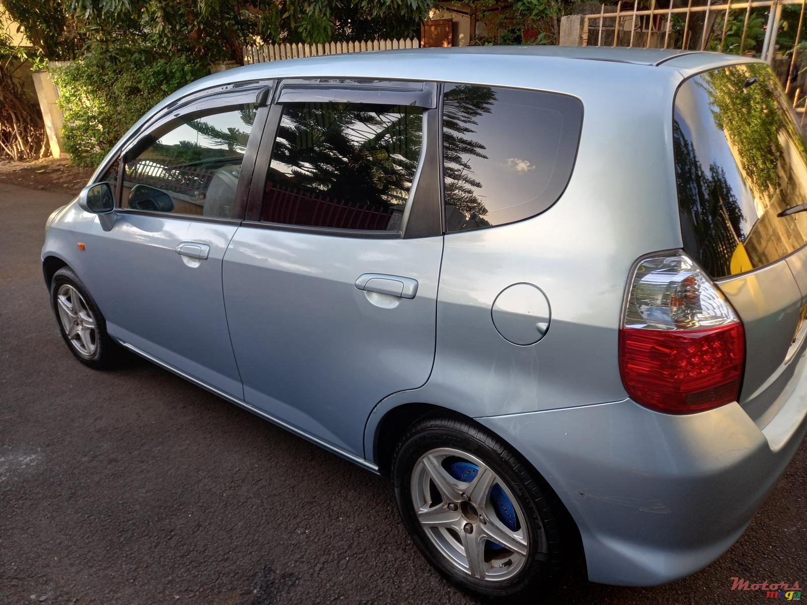 2004' Honda Fit photo #2