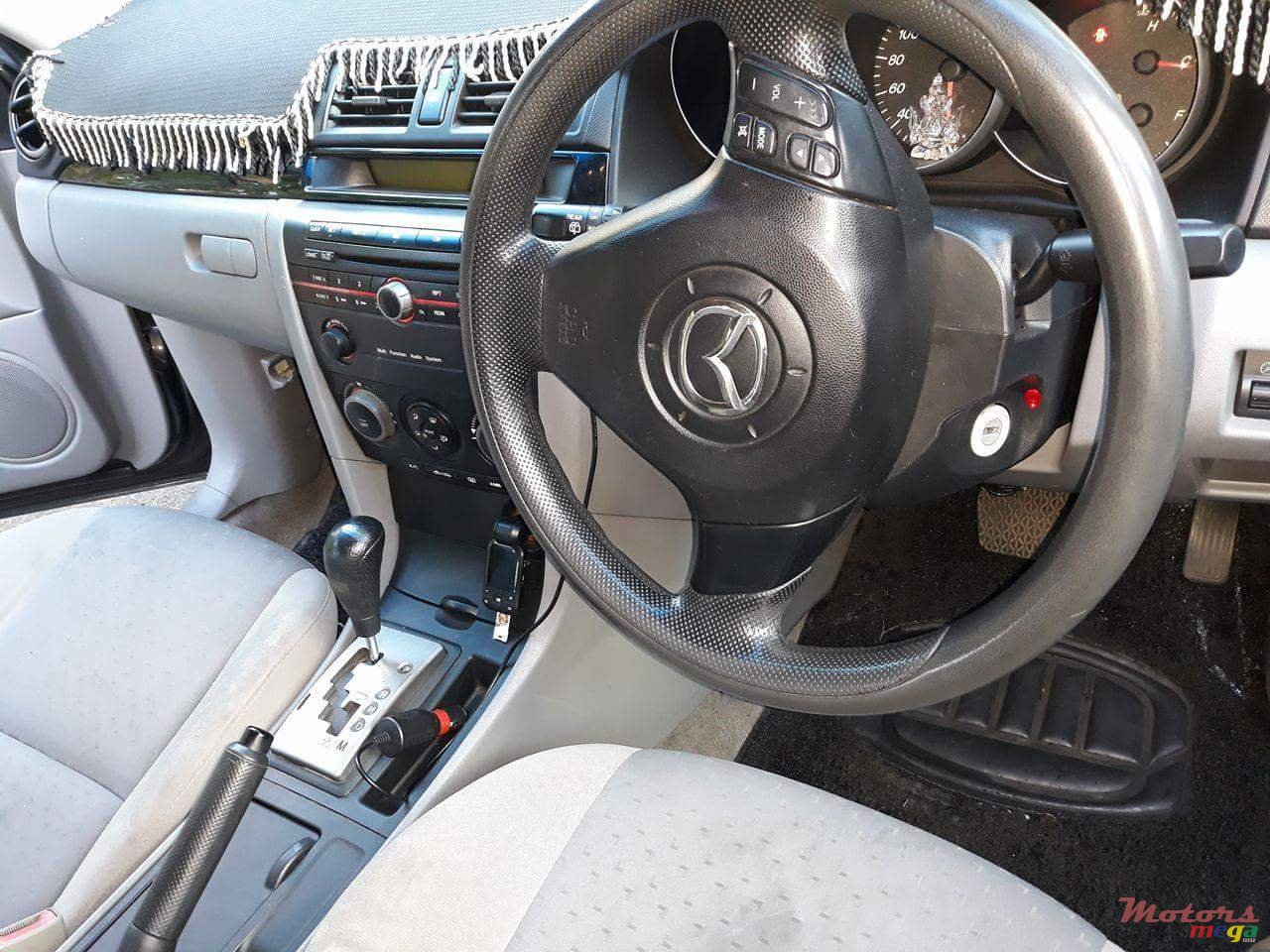 2005' Mazda Axela photo #3