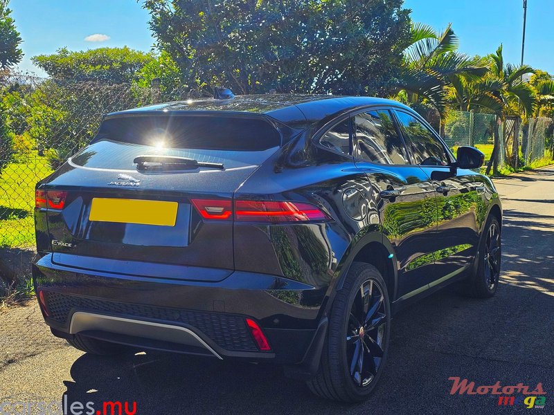 2019' Jaguar E-Pace 2.0D photo #4