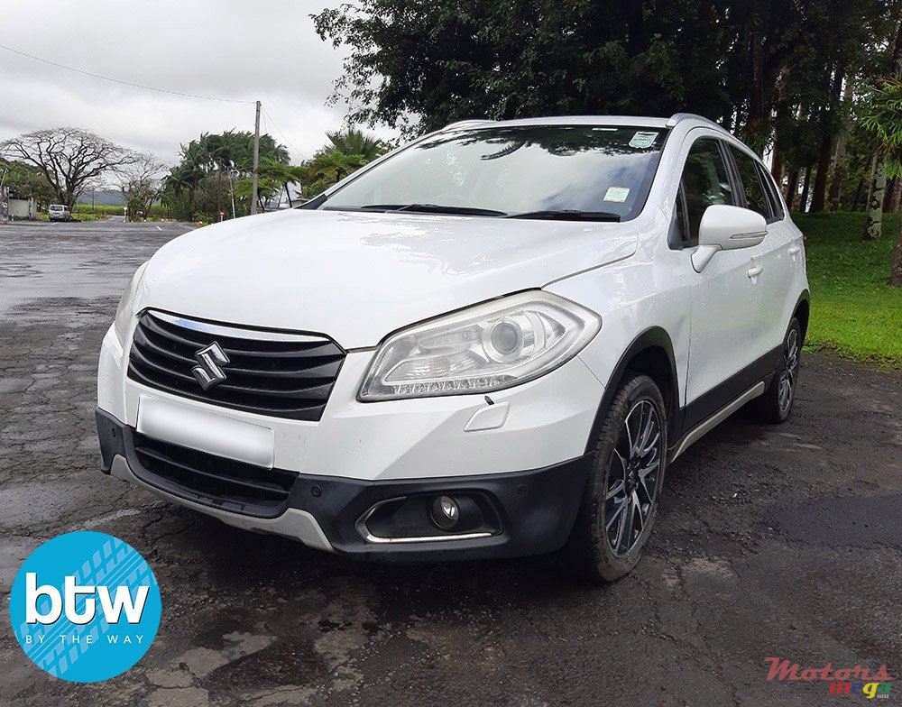 2015' Suzuki SX4 S-Cross ALLGRIP photo #2