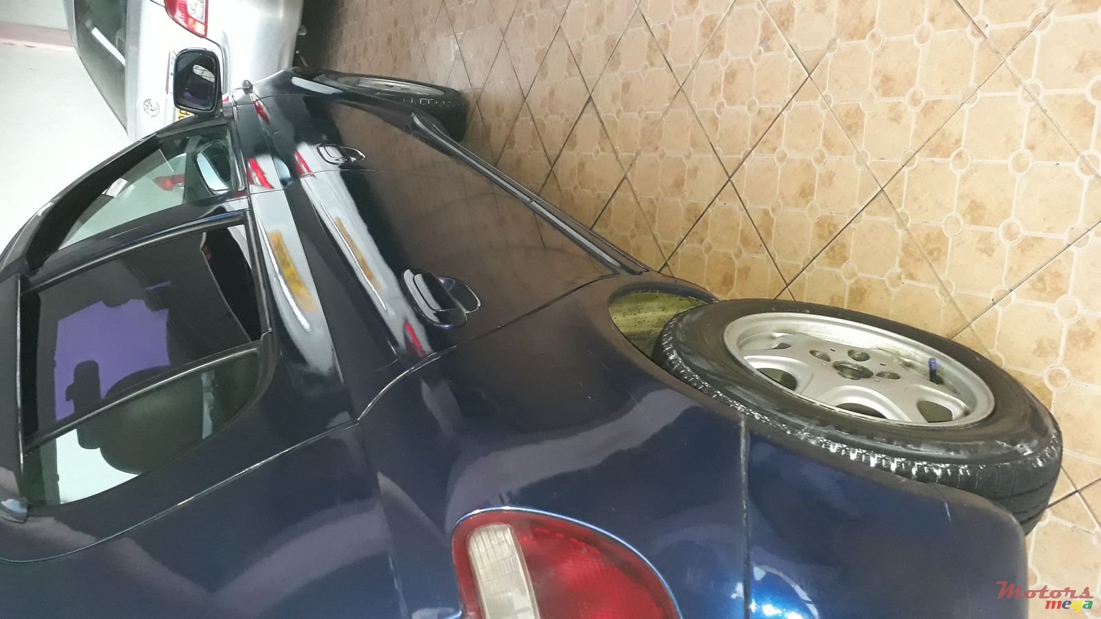 2000' Toyota Vitz photo #6