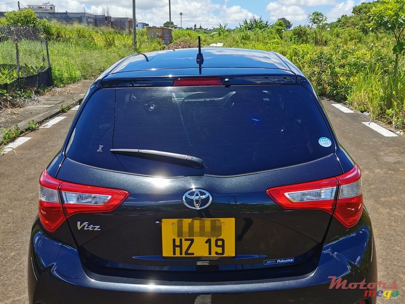 2019' Toyota Vitz photo #7